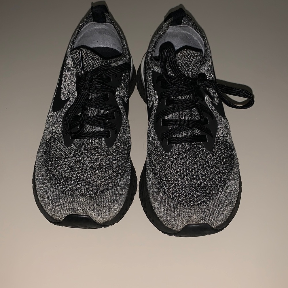 Nike women’s tennis shoes!